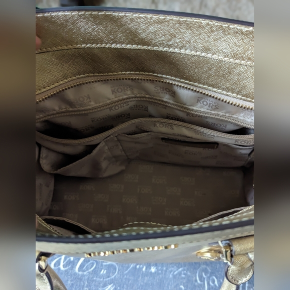 Michael Kors bag - Picture 4 of 7